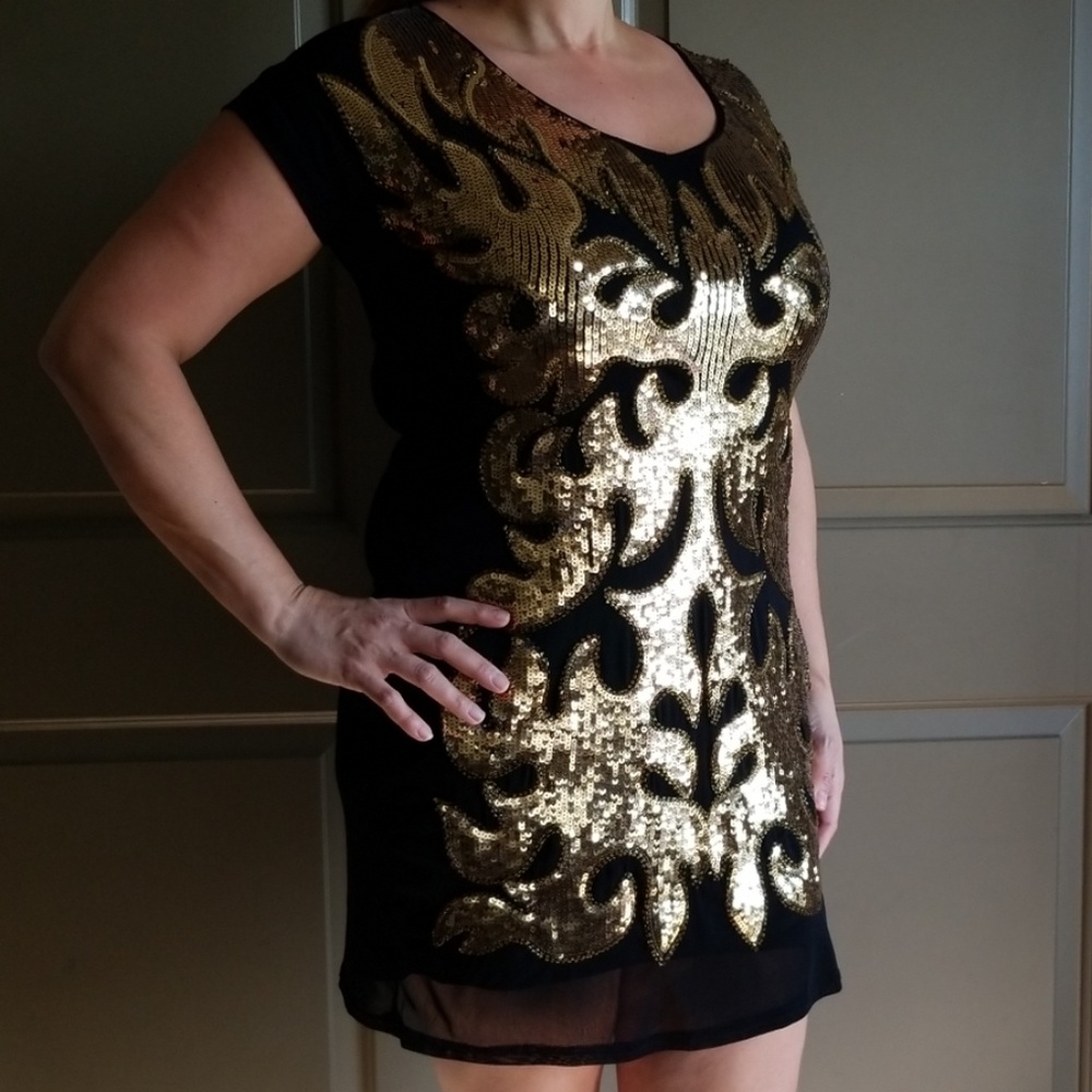 A Black&gold sequins  mini dress